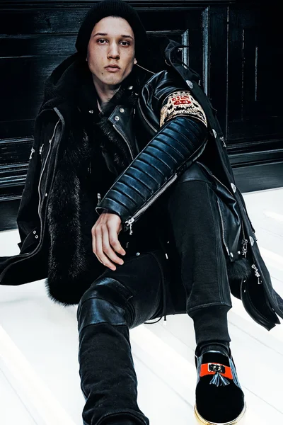 Look 7